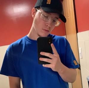 Meet your Posher, Devin